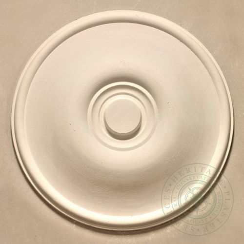 CR2 Medium Plain Ceiling Rose with reduced quantity of rings. The CR2 ceiling rose is a standard plaster moulding British made by Heritage Plaster Services. Dimensions: 560mm