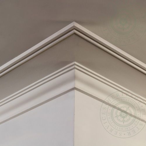 HPS7 Plain Run Cornice comprised of a simple profile with an elongated flat ceiling plate finishing into a cyma reversa on the wall line.