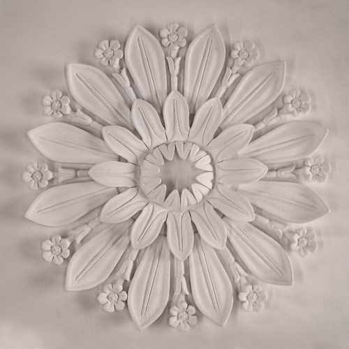 CR43 Ceiling Rose “Primrose”